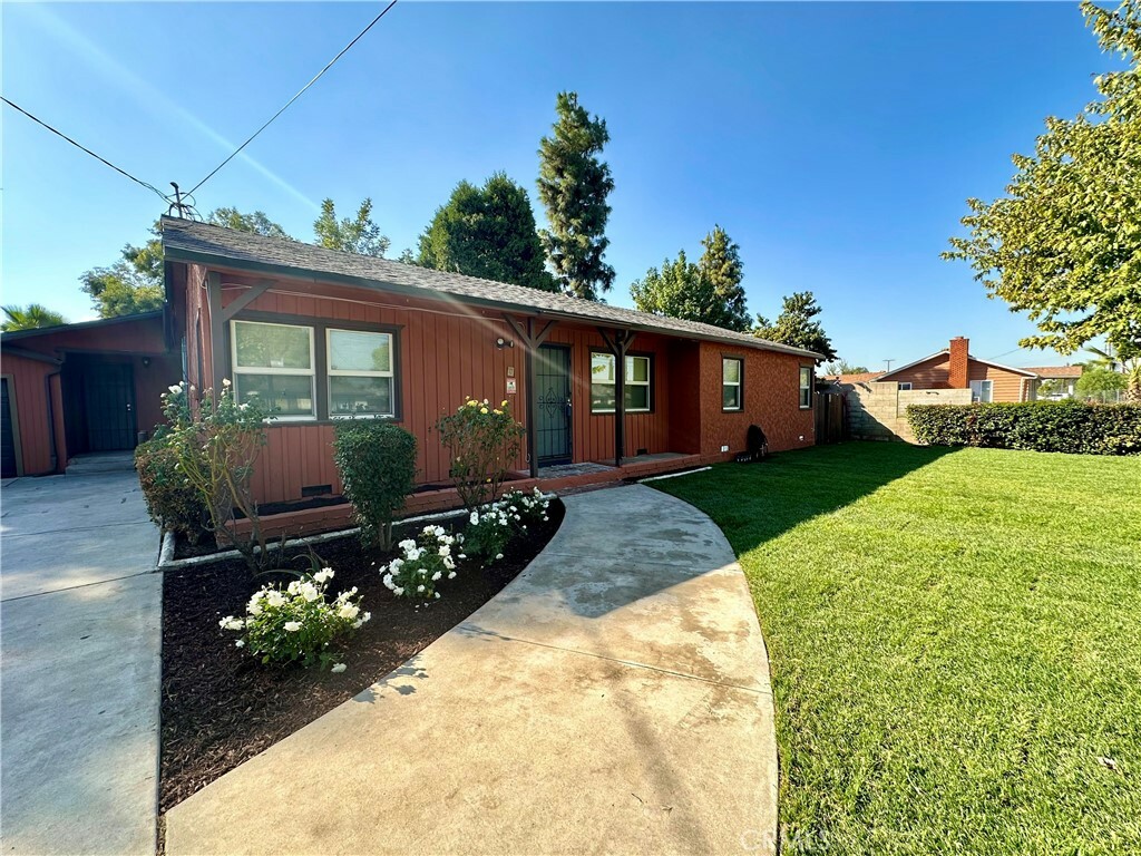 Property Photo:  32025 Avenue E  CA 92399 