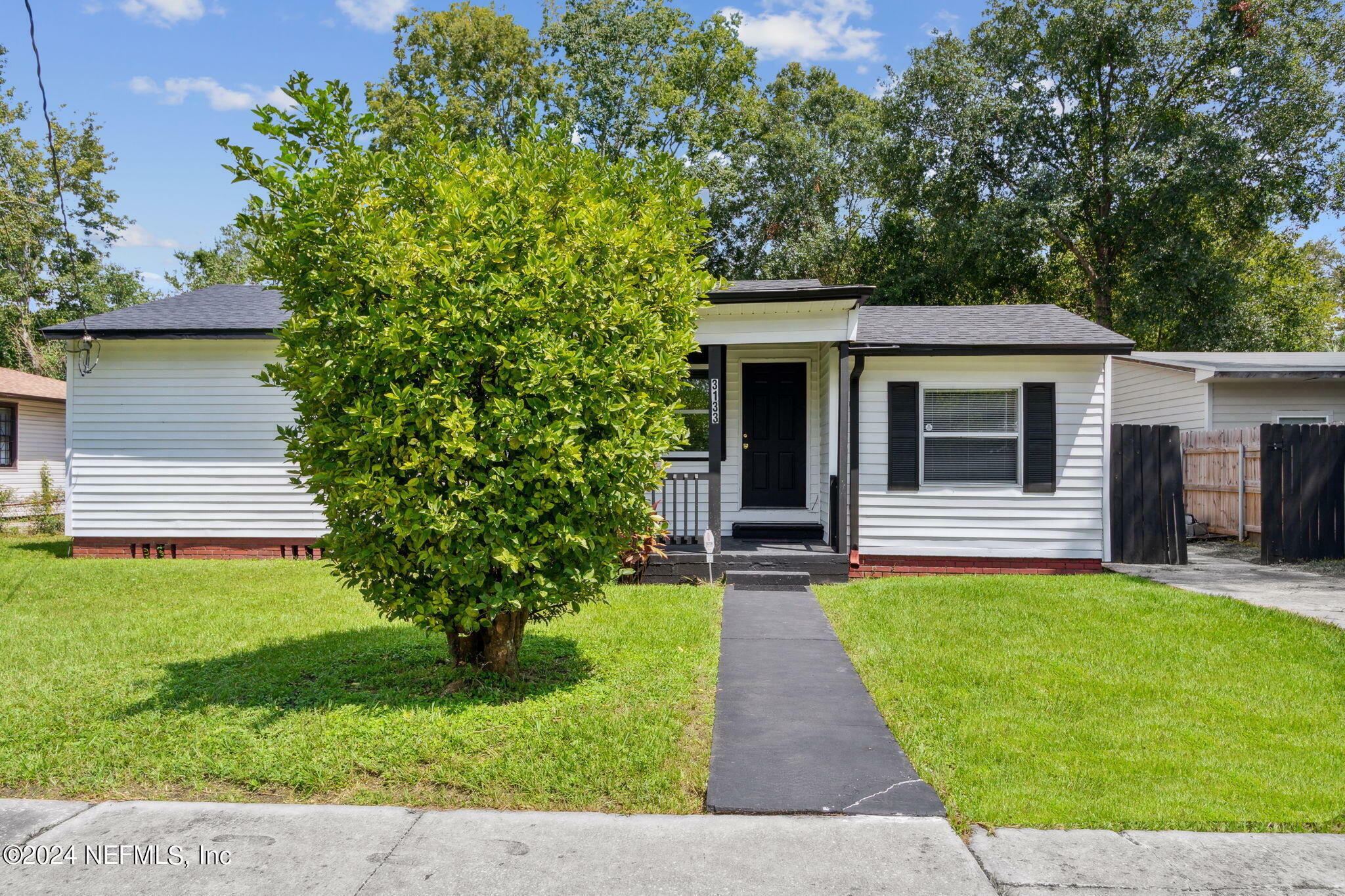 Property Photo:  3133 W 9th Street  FL 32254 