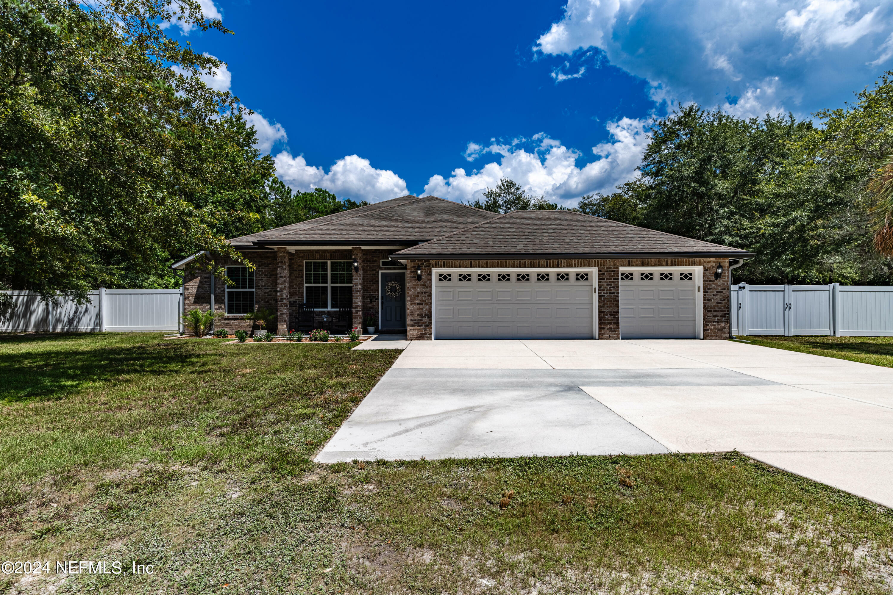 Property Photo:  1309 Foxmeadow Trail  FL 32068 