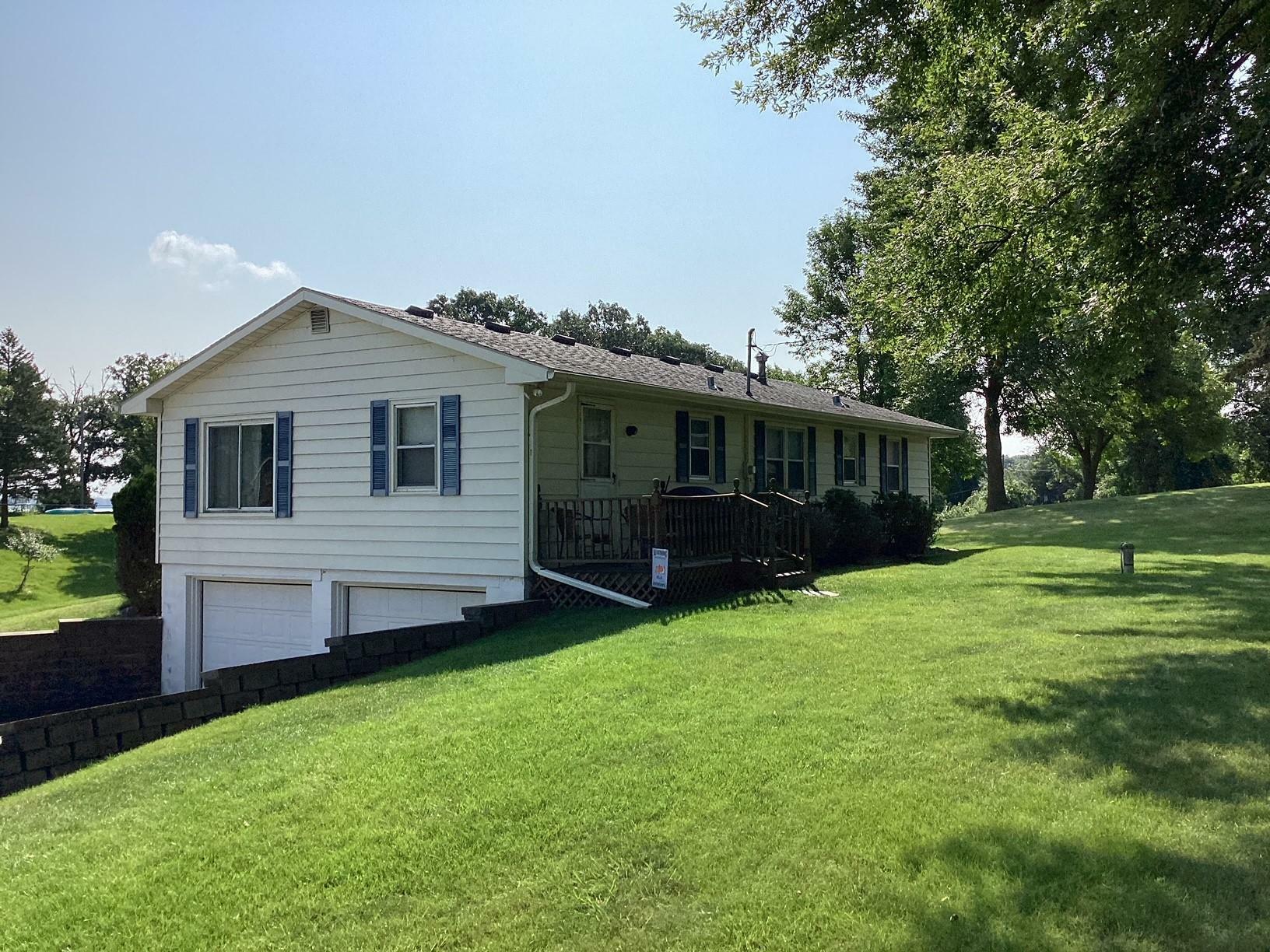 Property Photo:  2220 Eunice Drive  MN 56007 