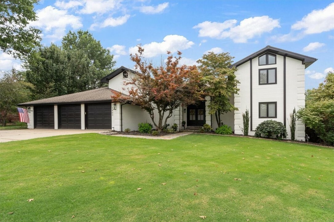 Property Photo: 1803 NW El Contento Circle AR 72712