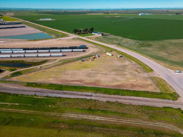Property Photo: 75005 Hwy 845 Highway AB T1K 8G9