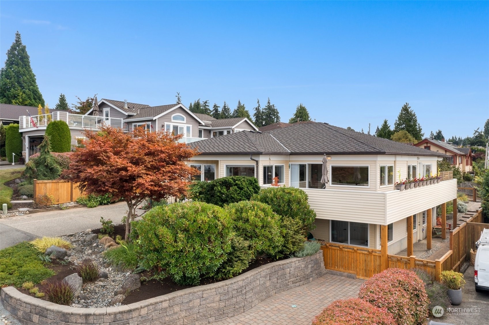 Property Photo:  736 Laurel Street  WA 98020 