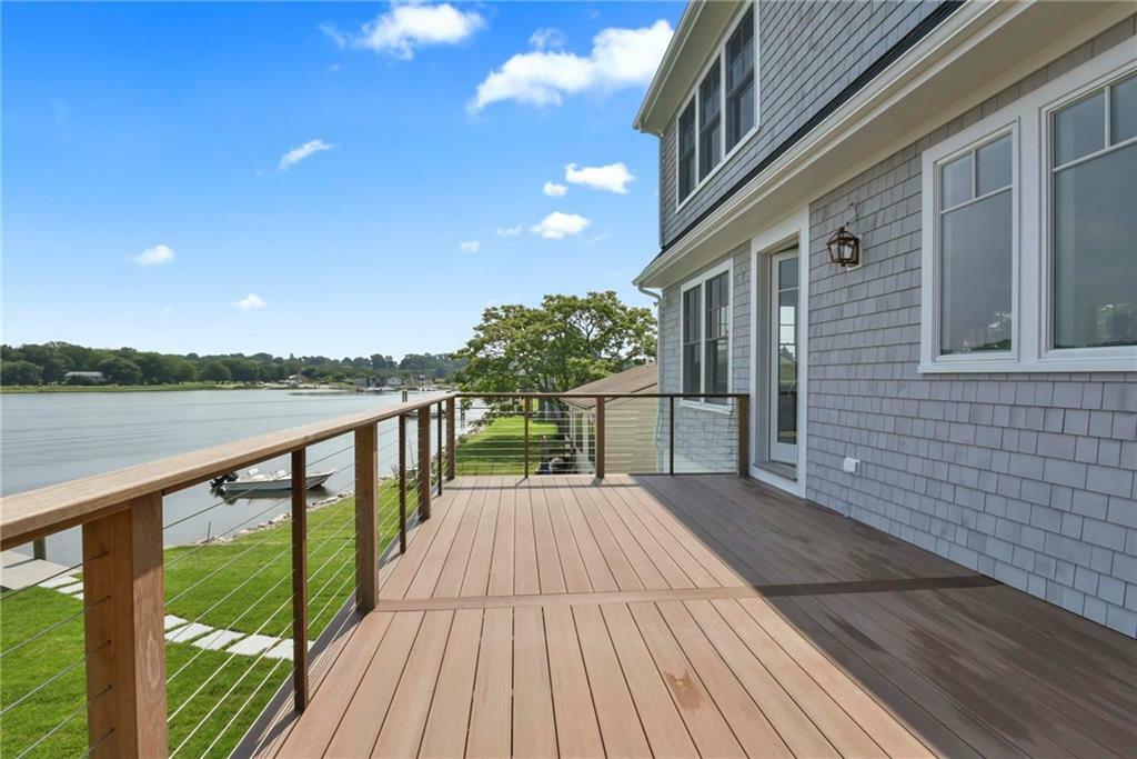 Property Photo:  175 Middlebridge Road  RI 02879 