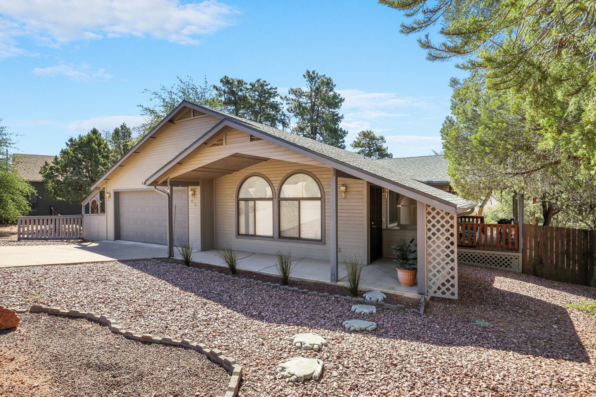 Property Photo:  805 W Overland Road  AZ 85541 