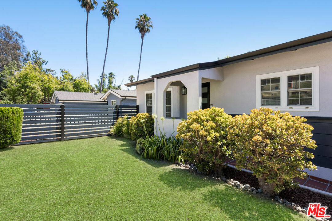 Property Photo:  1872   Montiflora Ave  CA 90041 