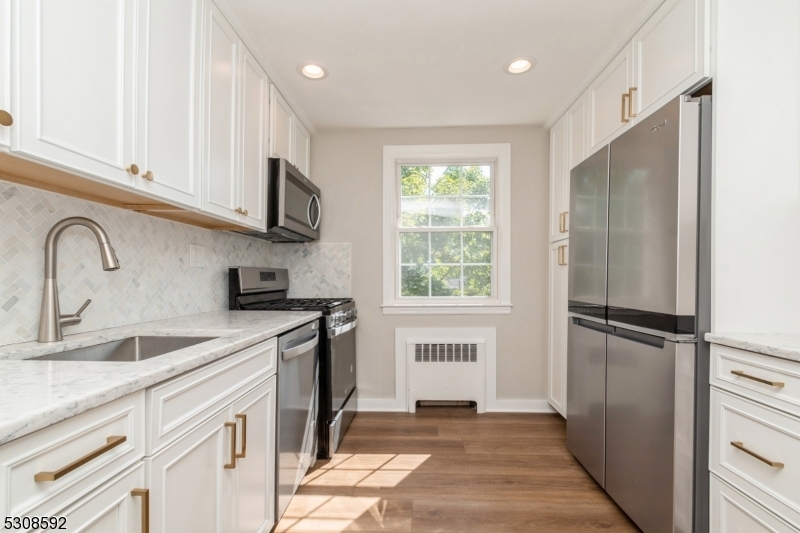 Property Photo:  445 Morris Ave 4C  NJ 07081 