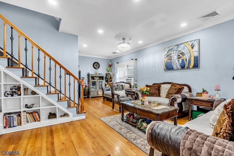 Property Photo:  211 Arlington Dr  NJ 08863 