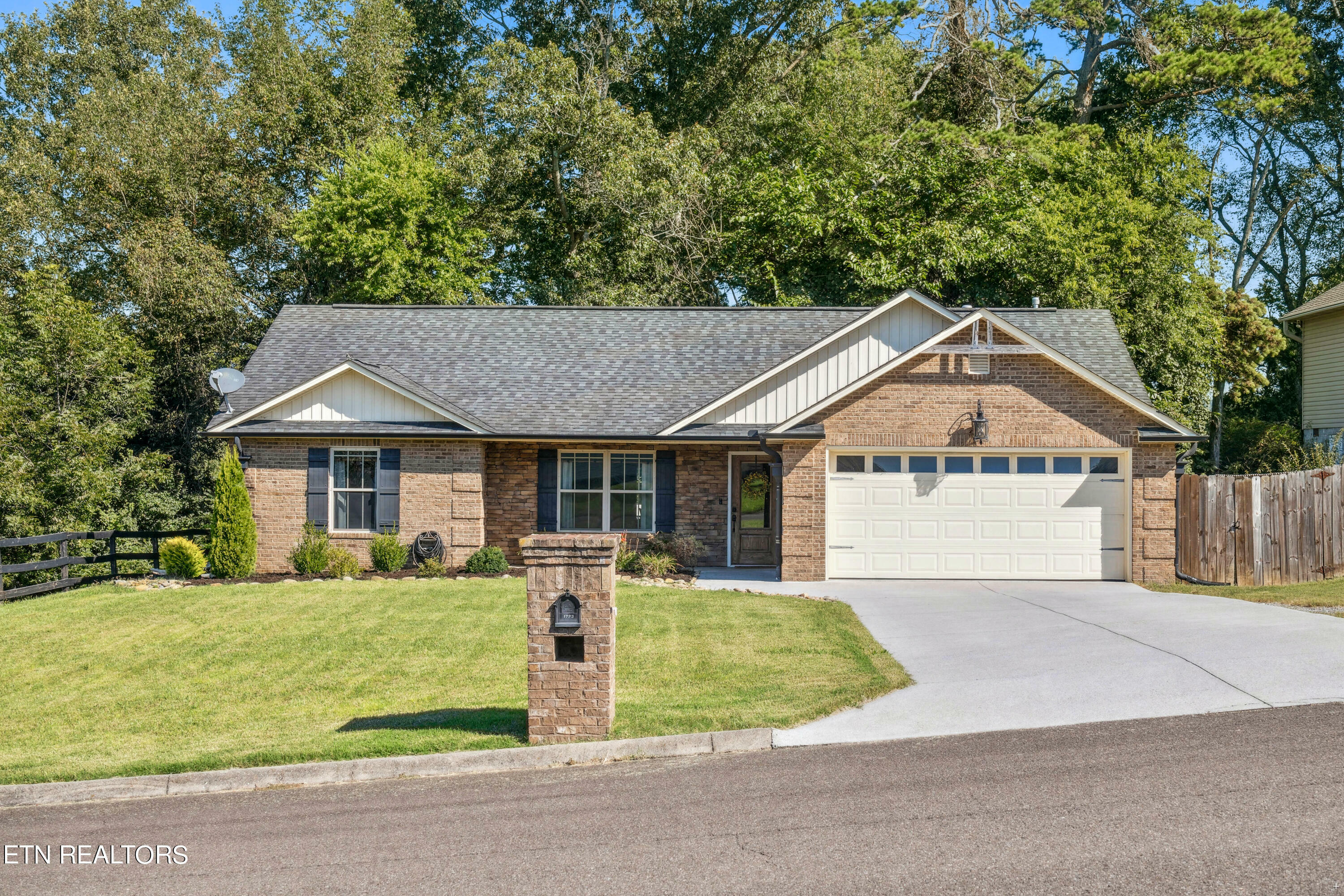 Property Photo:  1723 Maplestone Lane  TN 37918 