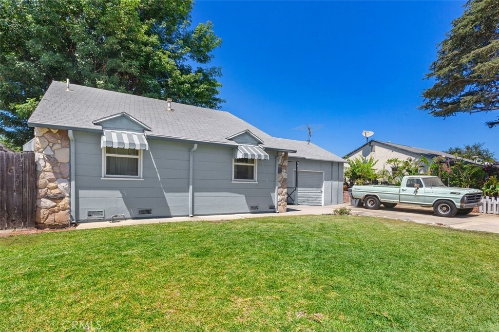 Property Photo:  425 S Fonda Street  CA 90631 