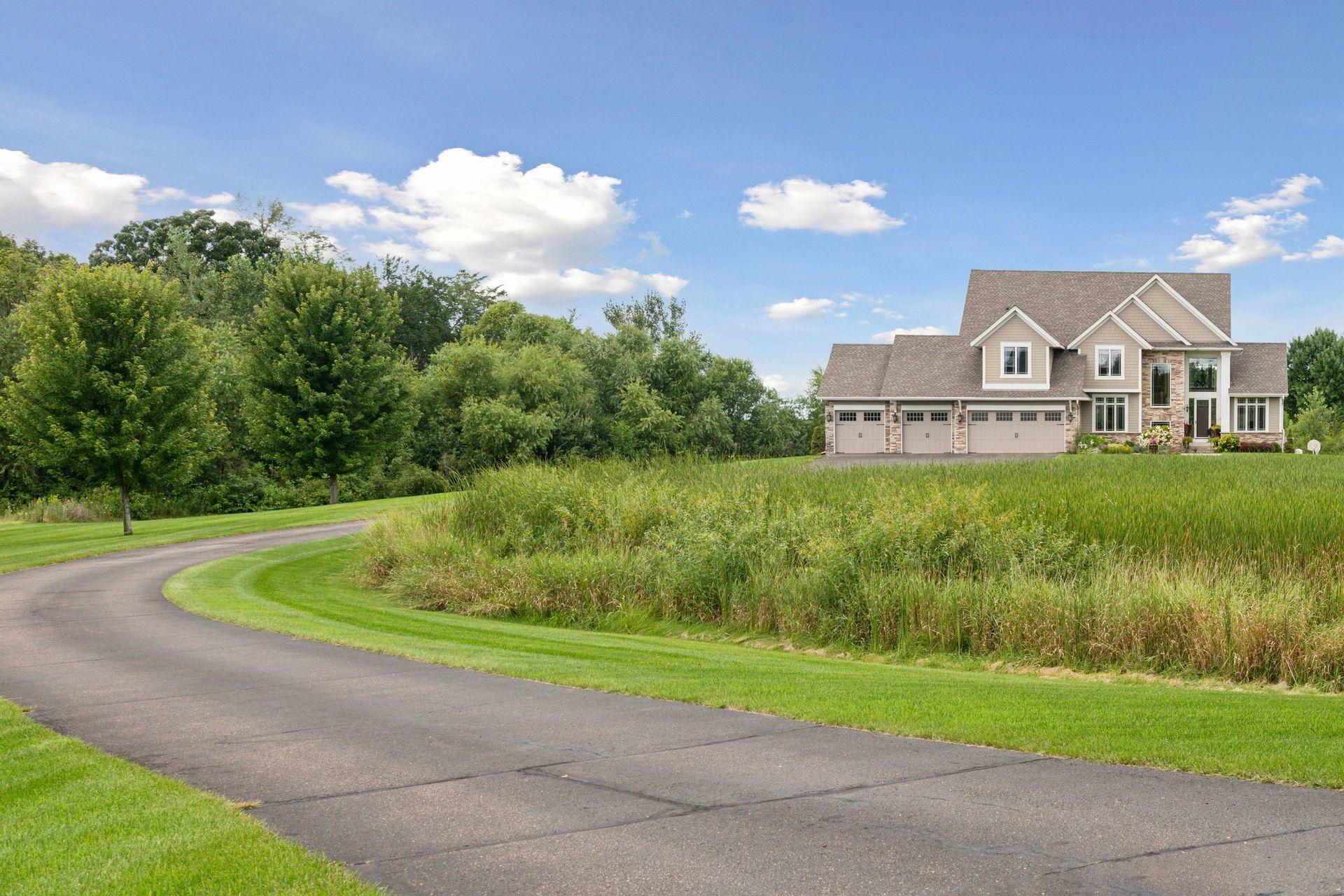 Property Photo:  1005 Willow View Drive  MN 55356 