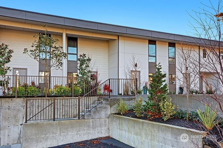 Property Photo: 223 5th Avenue 1 WA 98033