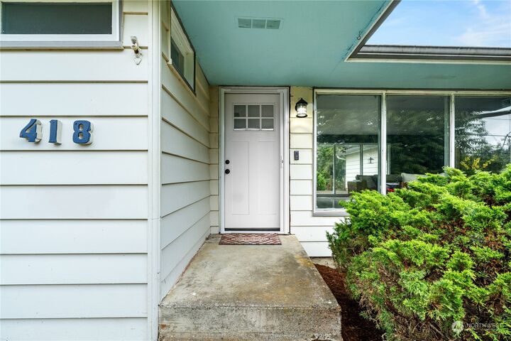 Property Photo:  418  Linkshire Drive  WA 98520 