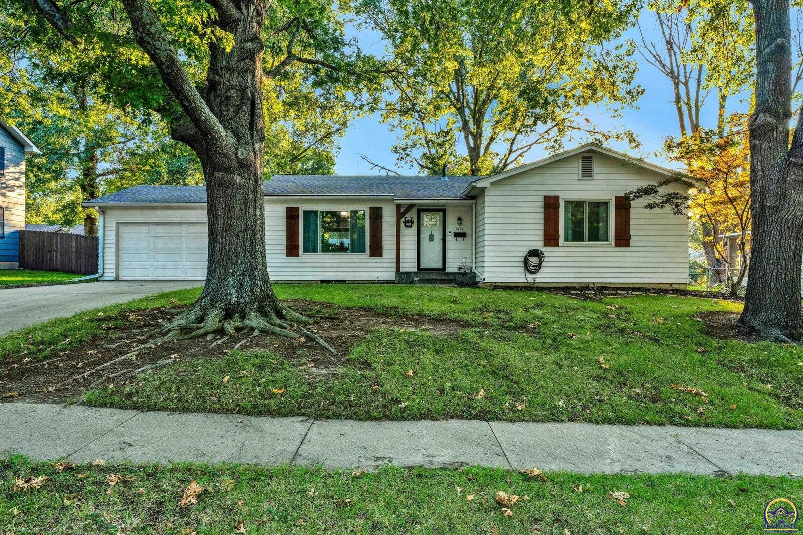 Property Photo:  1801 SW Village Dr  KS 66604 