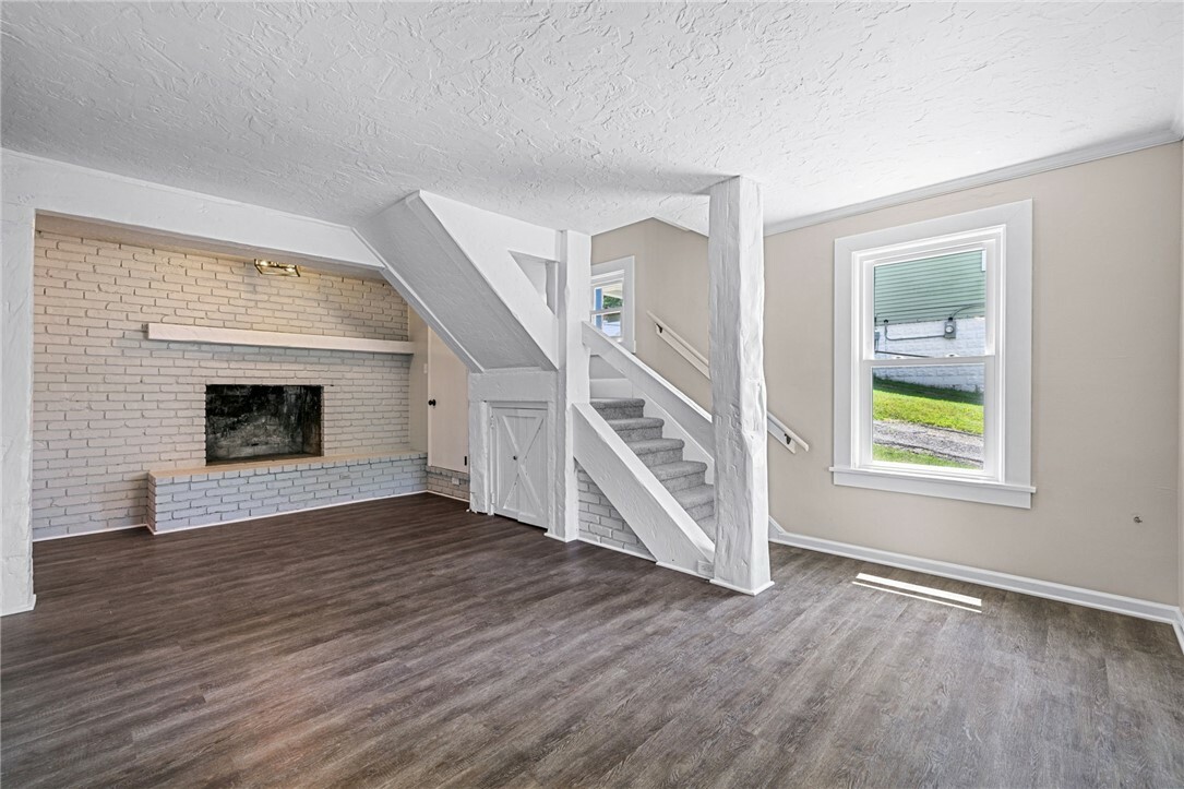 Property Photo: 802 Mill St PA 15017