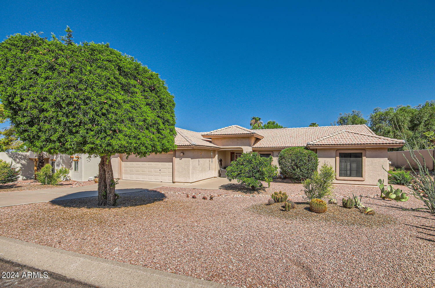 Property Photo:  13827 N Wendover Drive  AZ 85268 