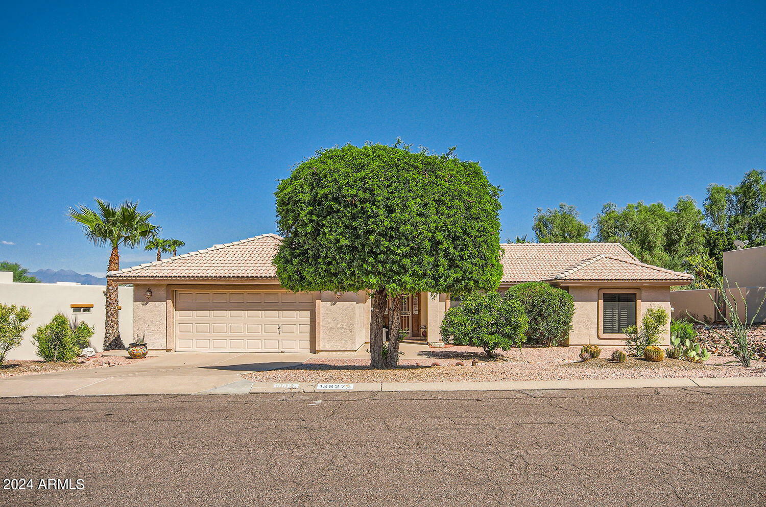 Property Photo: 13827 N Wendover Drive AZ 85268