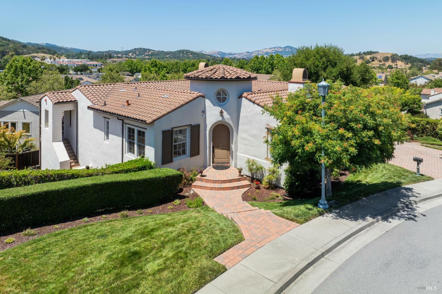 Property Photo:  112 Chapel Hill Road  CA 94949 