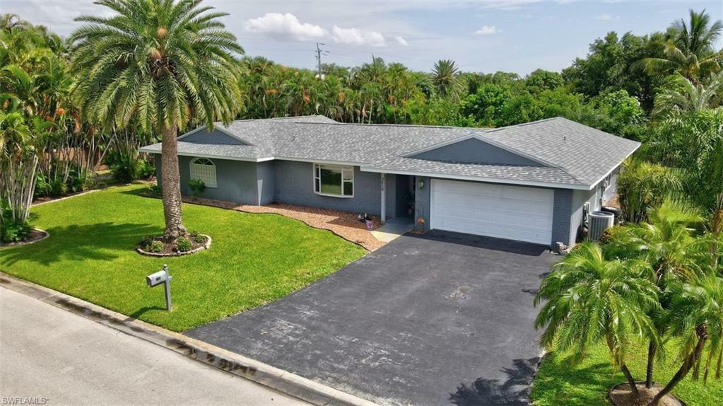 Property Photo:  3510 Knollwood Rd  FL 33919 