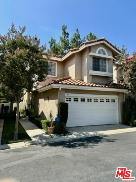 Property Photo:  471   Lorenzo Dr  CA 91377 