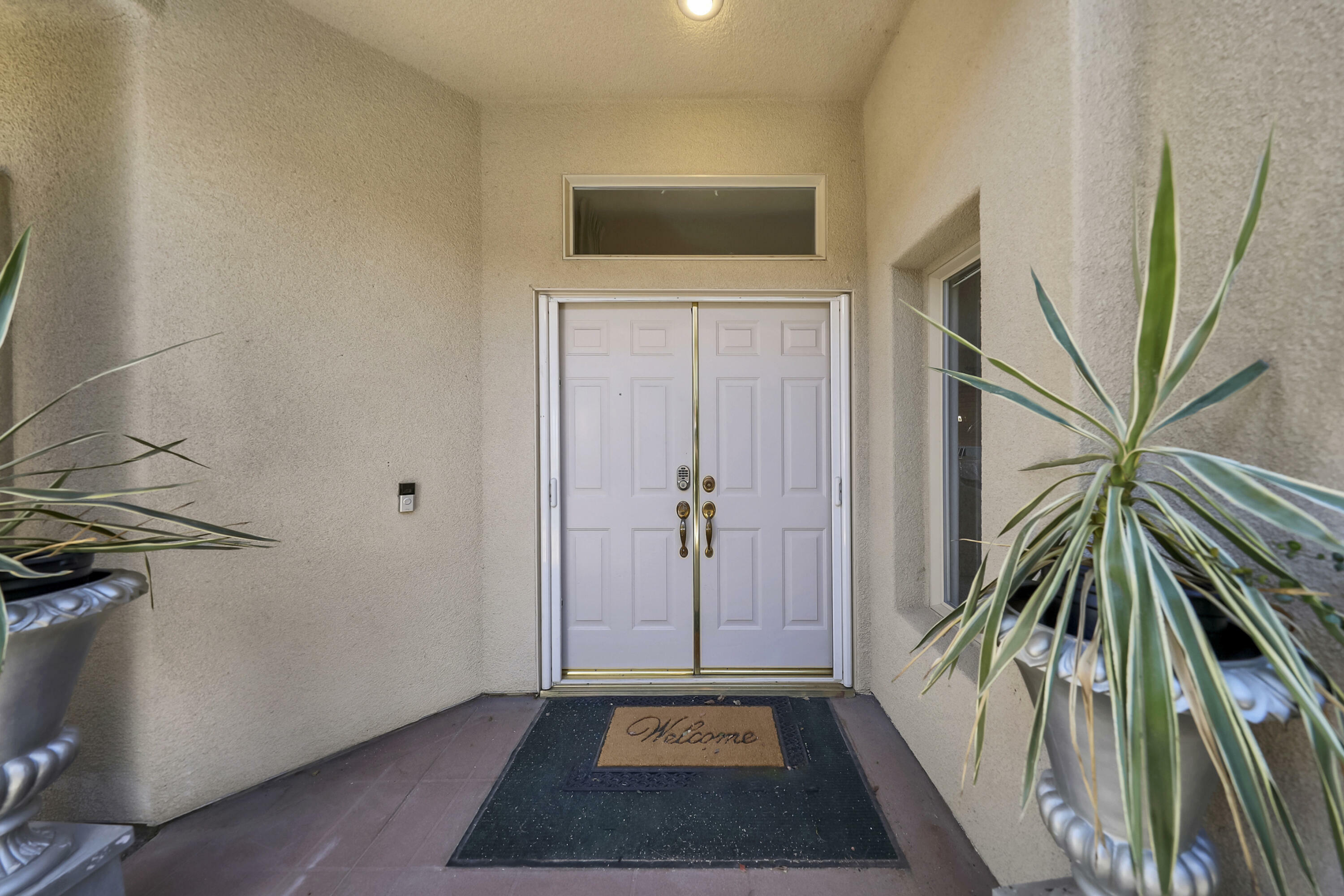 Property Photo:  148 Kavenish Drive E  CA 92270 