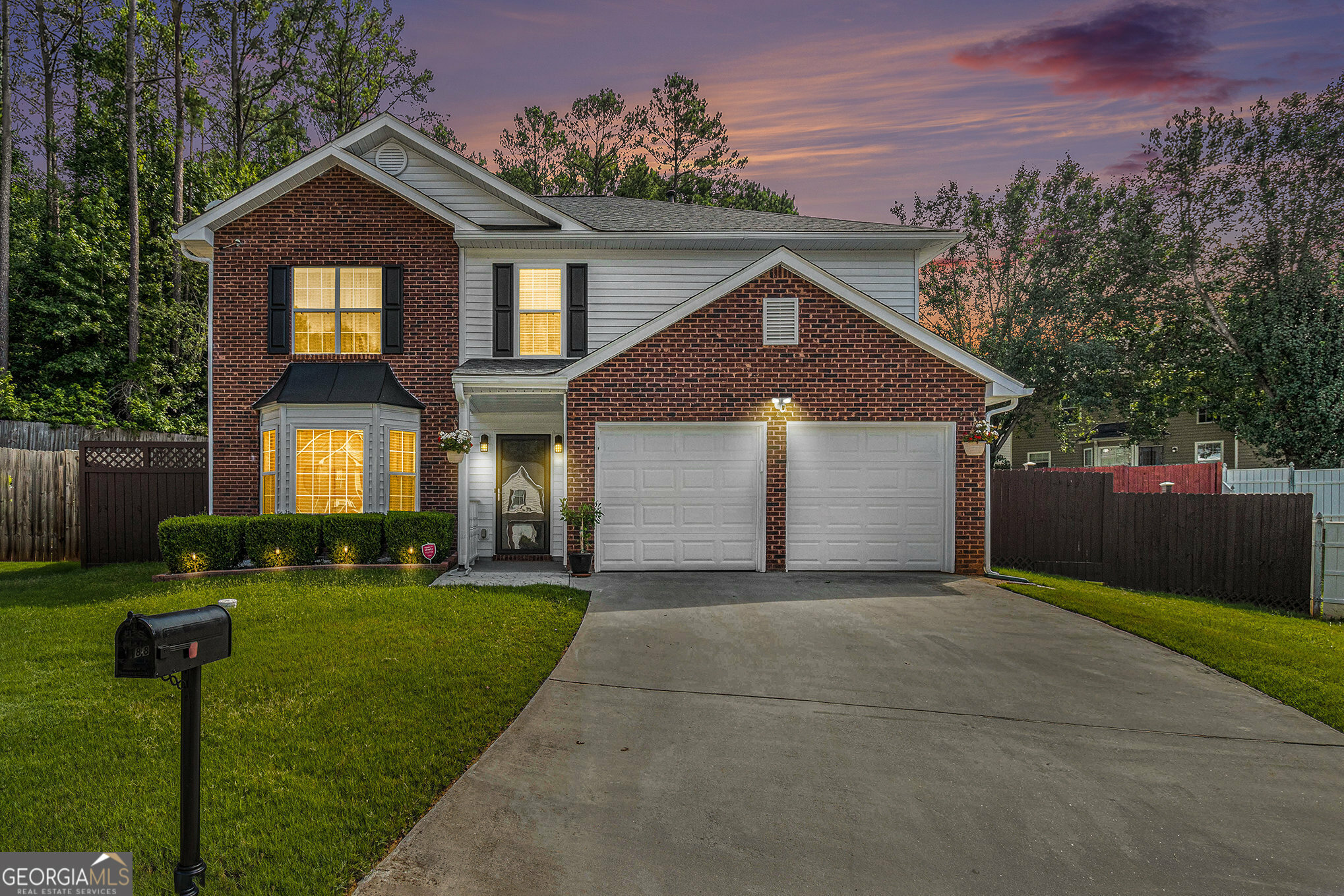 Property Photo: 5988 Kingston Wood Way GA 30038