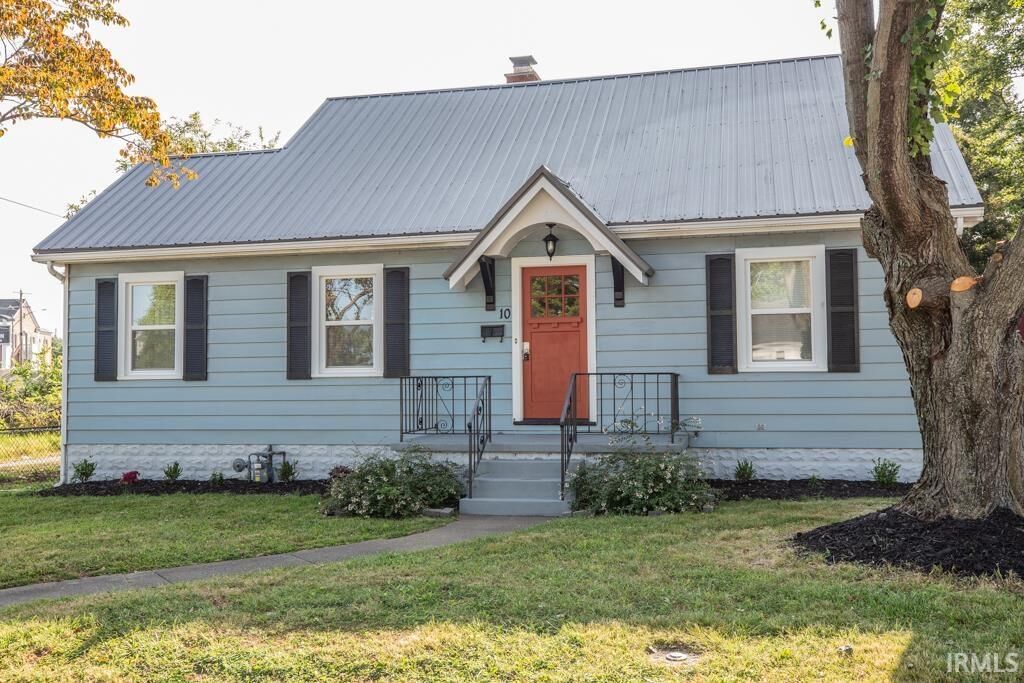 Property Photo: 10 S Thomas Avenue IN 47714