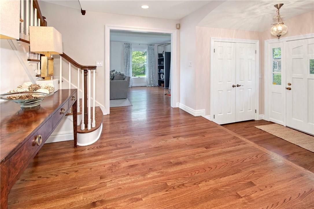 Property Photo:  7 Eldredge Court  NY 10580 