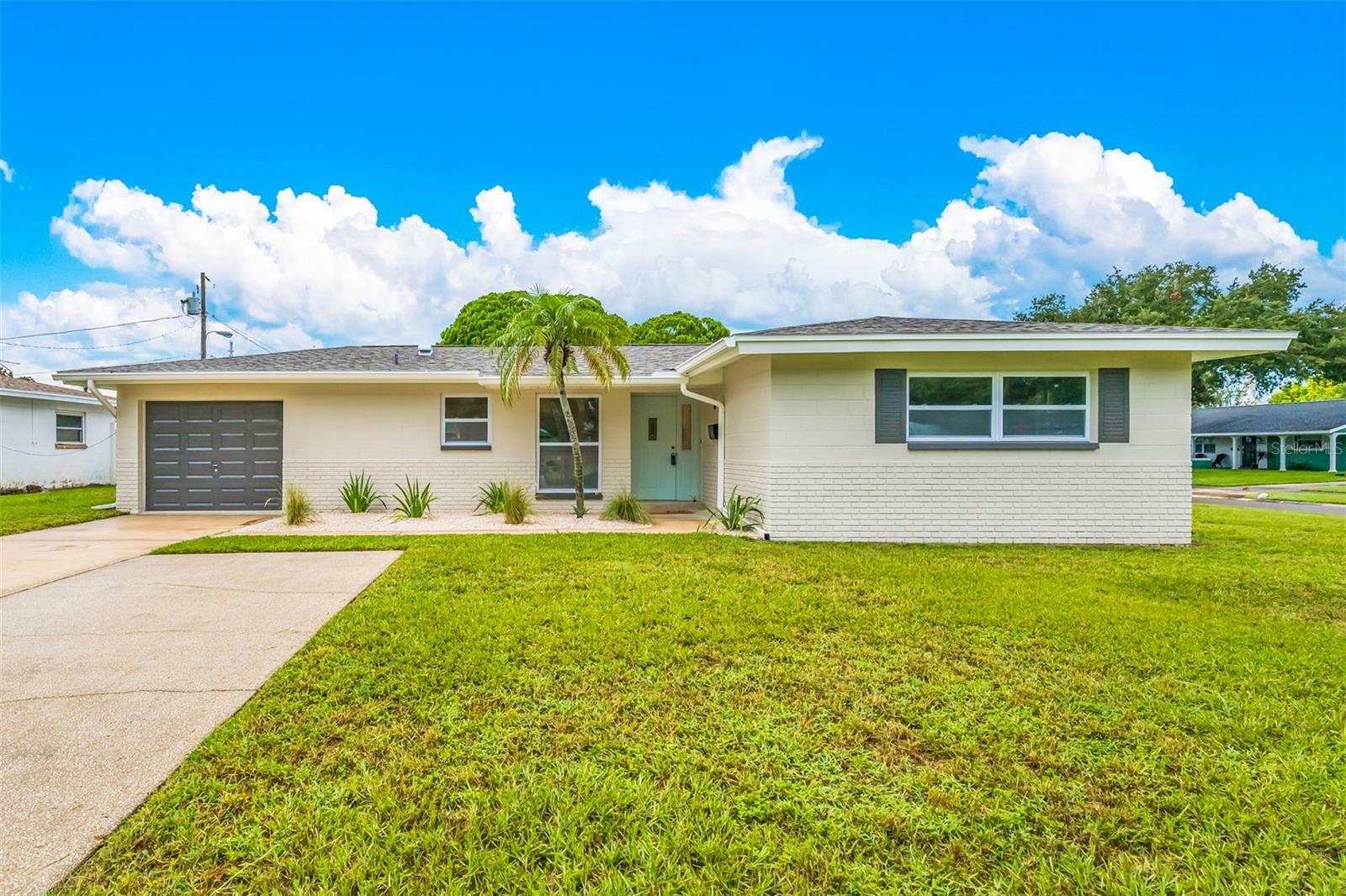 3590 59th Street N  Saint Petersburg FL 33710 photo