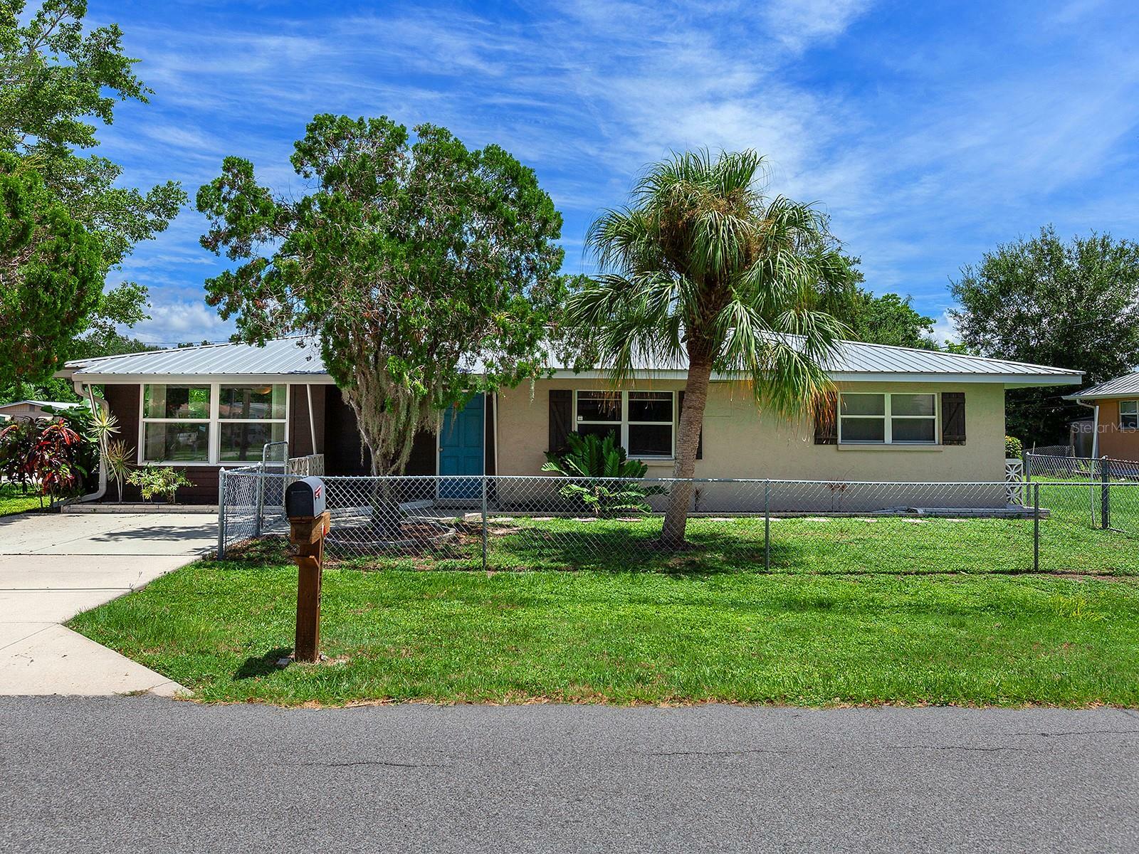 Property Photo:  7255 Cass Circle  FL 34231 