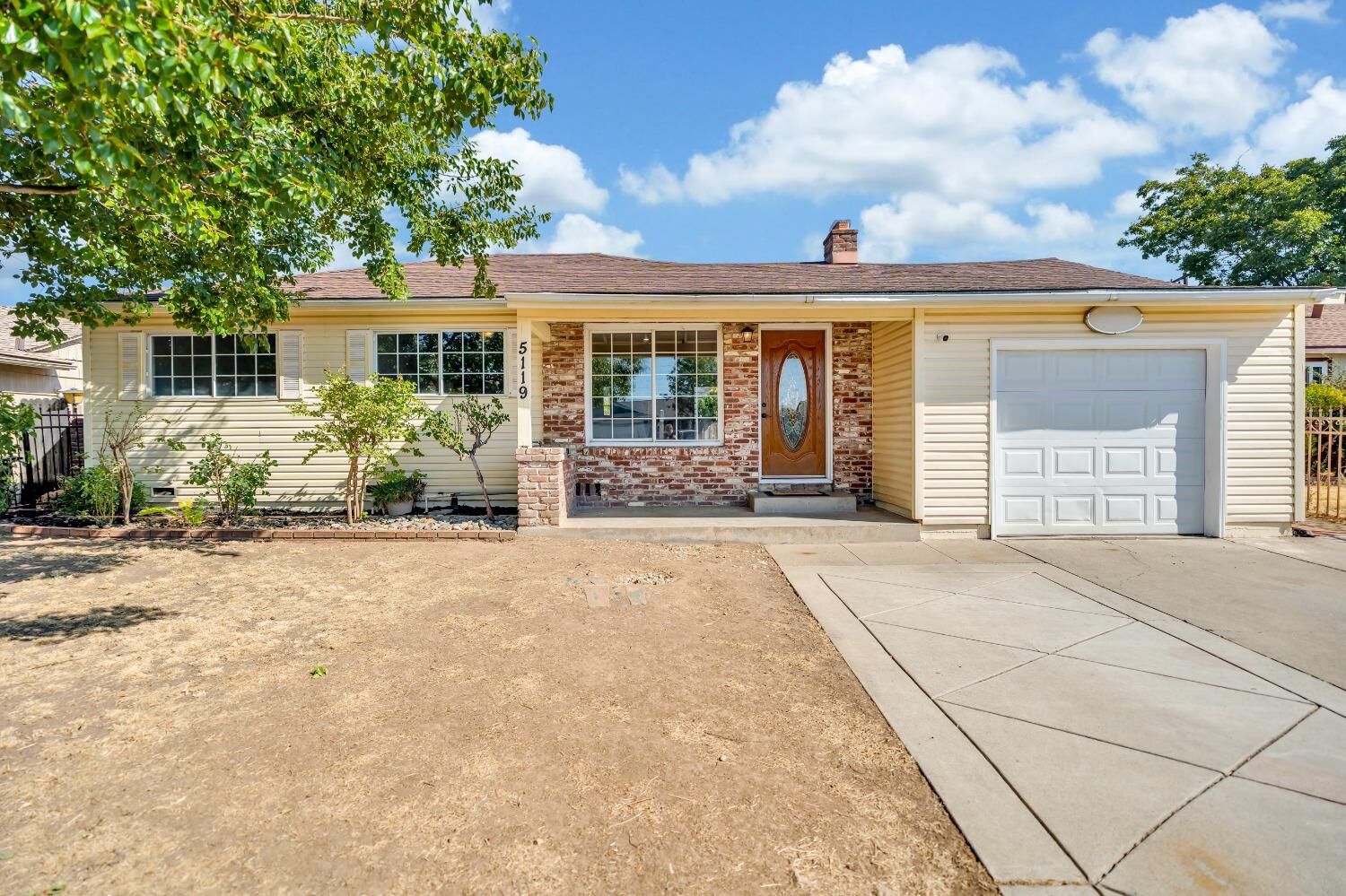 Property Photo:  5119 48th Ave  CA 95823