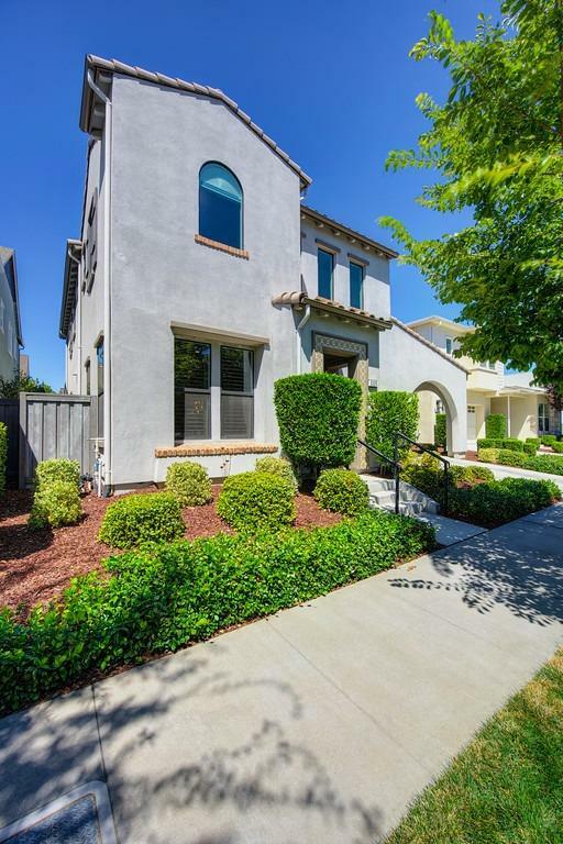 Property Photo:  3325 Dullanty Way  CA 95816 