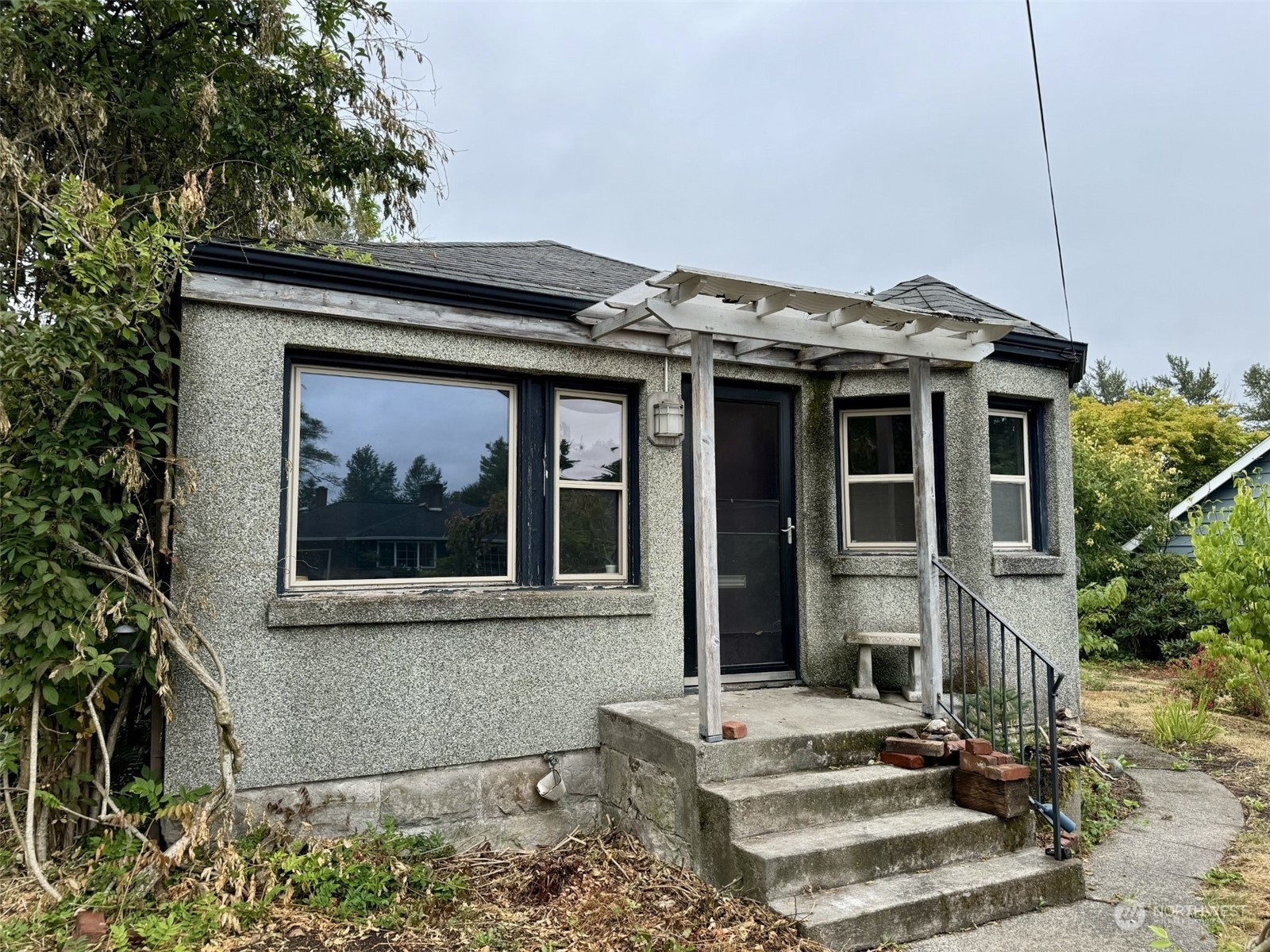 Property Photo:  241 E 50th Street  WA 98404 