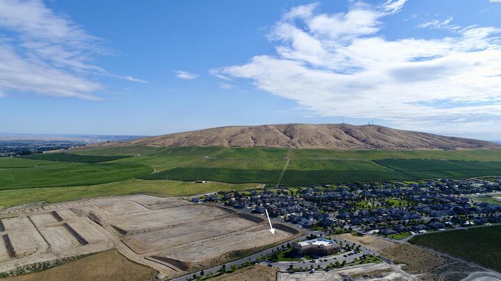 Property Photo: Lot 225 Desert Sky WA 99352