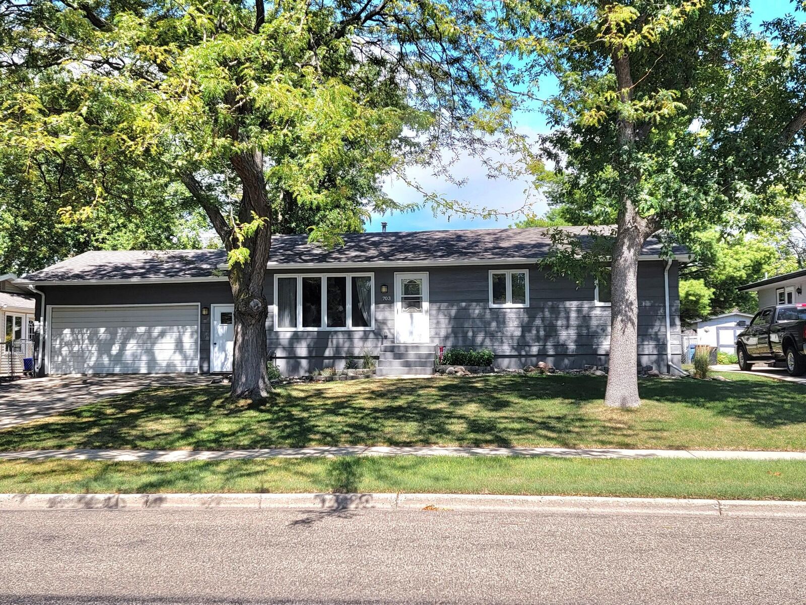 Property Photo:  703 NE 18th Ave  SD 57401 