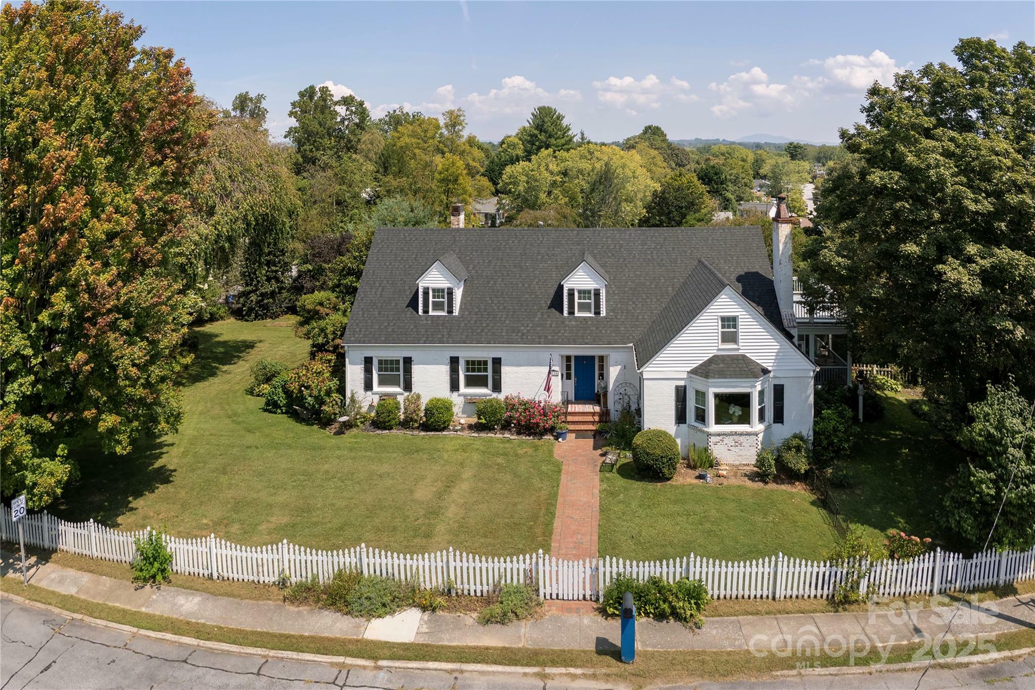 Property Photo:  1134 Highland Avenue  NC 28792 