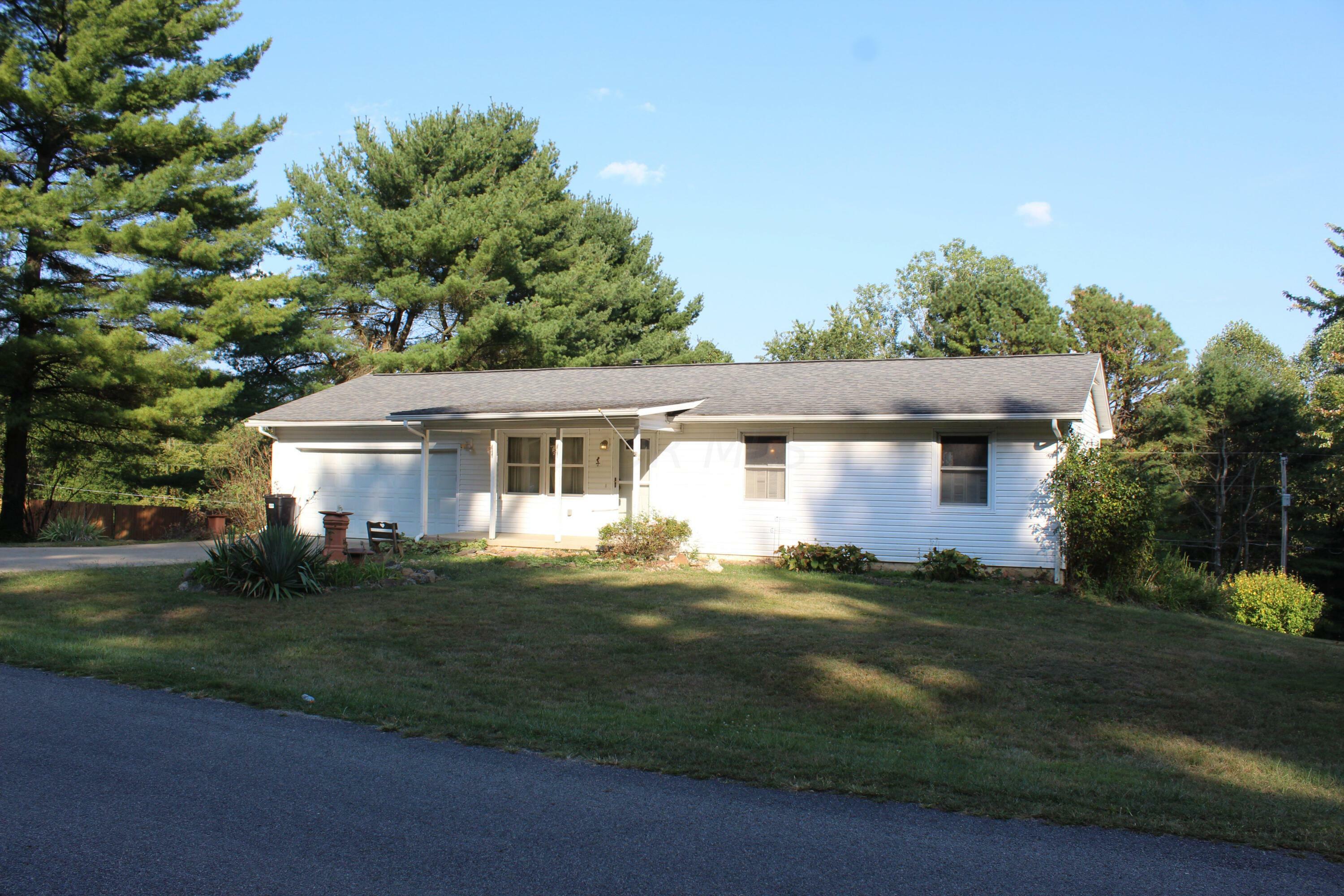 Property Photo: 10356 Buena Villa Road OH 43149