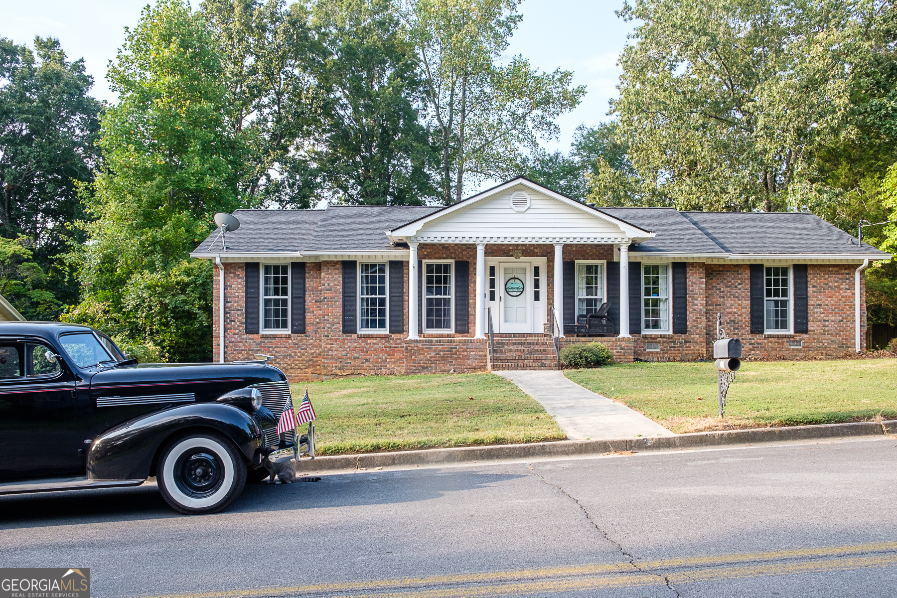 Property Photo:  107 Brentwood Drive SW  GA 30165 