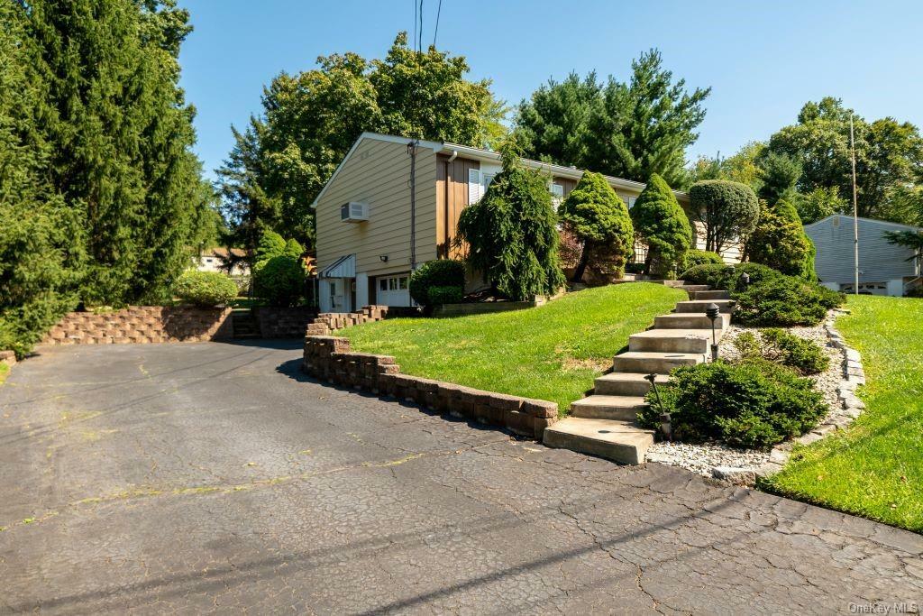 Property Photo:  14 Brookhill Drive  NY 10994 