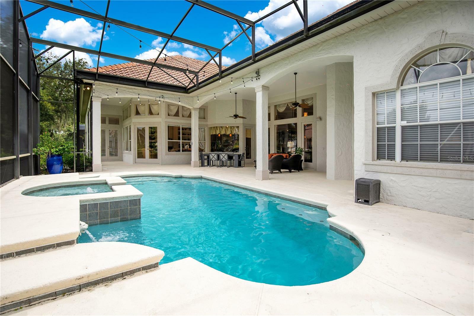 Property Photo:  9222 Southern Breeze Drive  FL 32836 