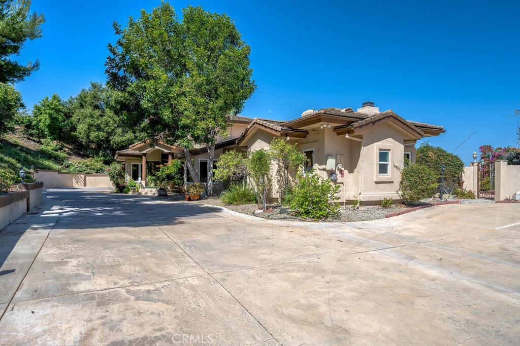 Property Photo:  371 Donlin Lane  CA 91320 