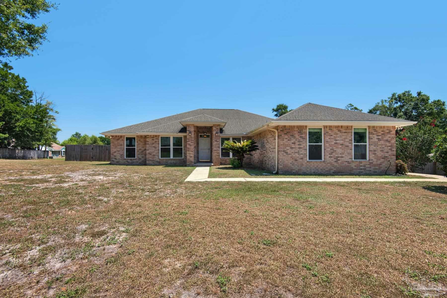 Property Photo:  5945 Ridgeview Dr  FL 32570 