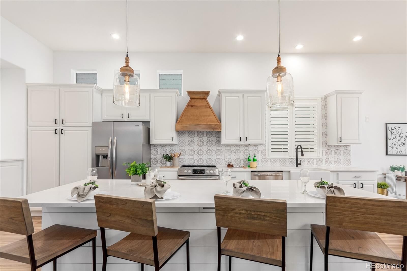 Property Photo:  937 Bramblewood Drive  CO 80108