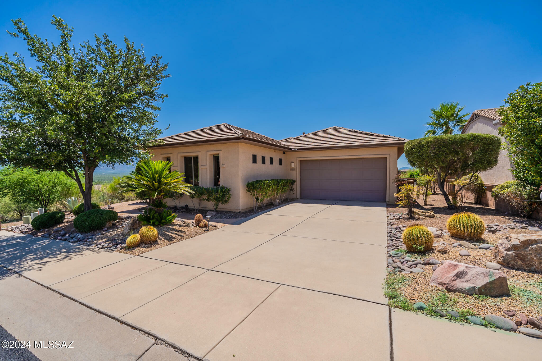 Property Photo:  1921 W Via Del Pulpo  AZ 85622 