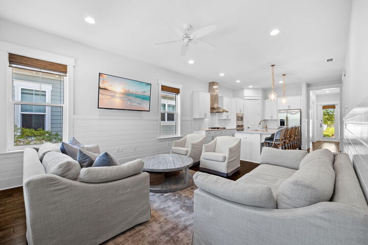 Property Photo: 547 Flatwoods Forest Loop FL 32459