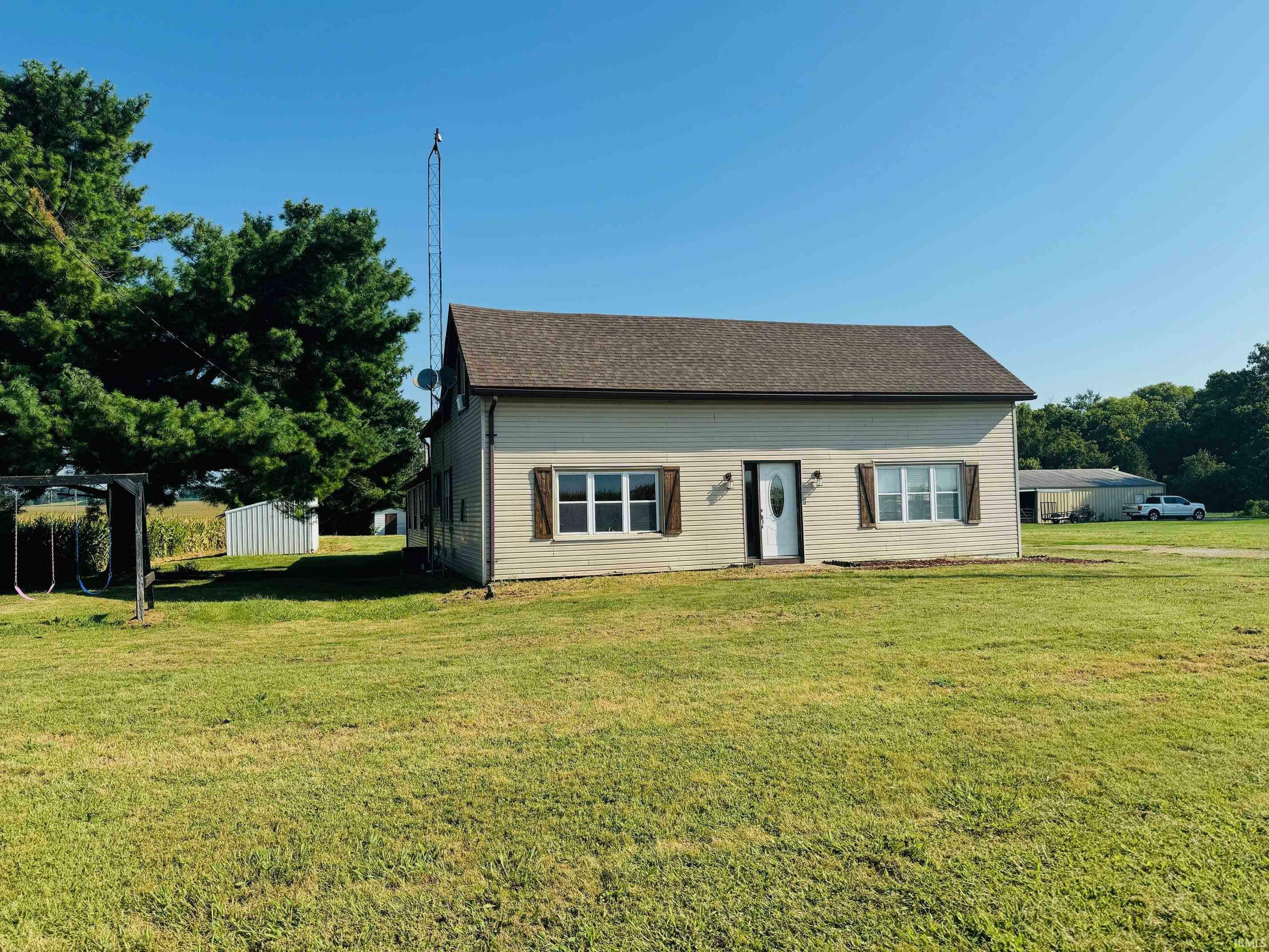 Property Photo:  394 E Cr 300 S  IN 47670 