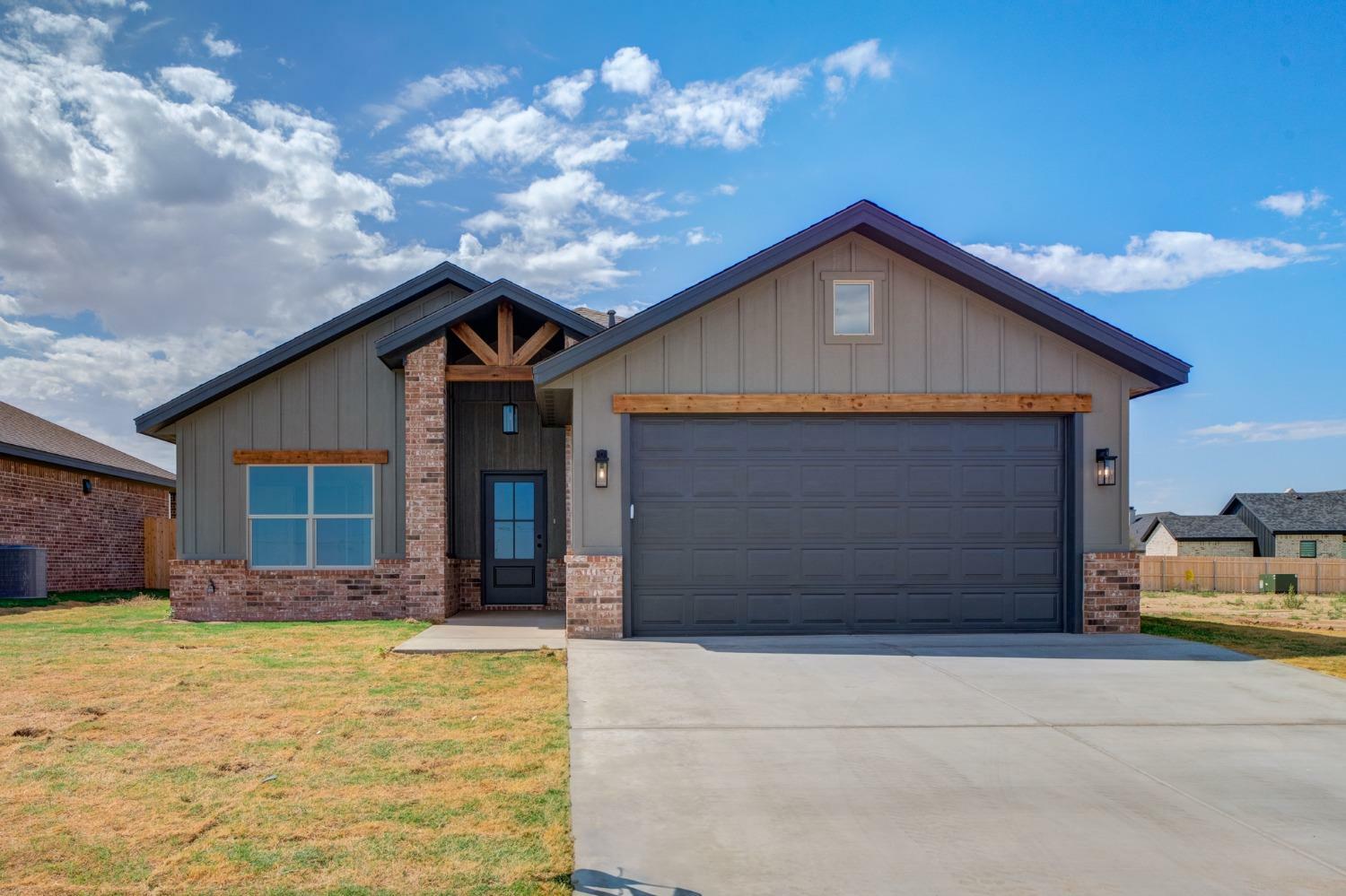 Property Photo:  623 E 14th  TX 79382 