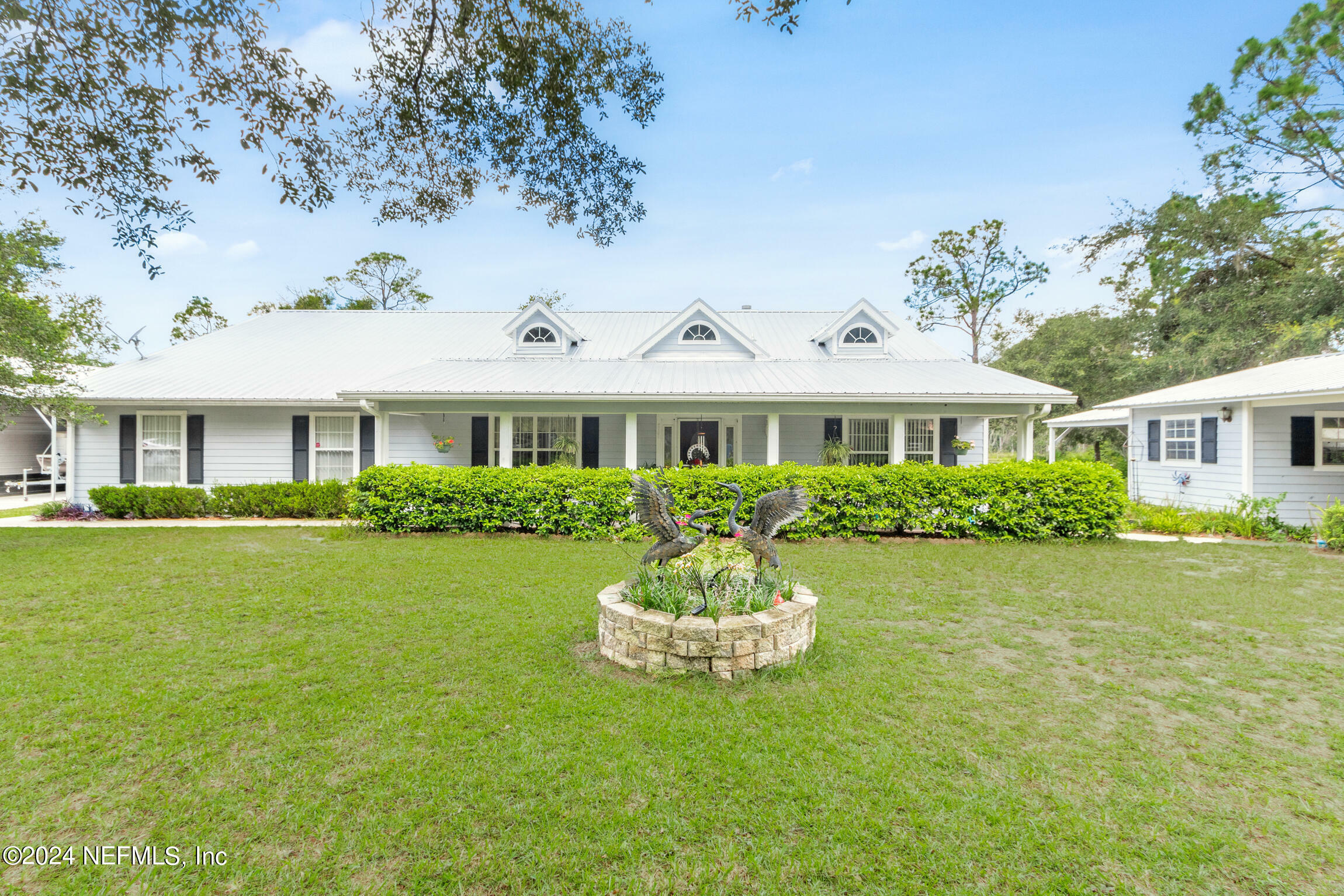 Property Photo:  111 &Amp 115 Skinner Court  FL 32640 