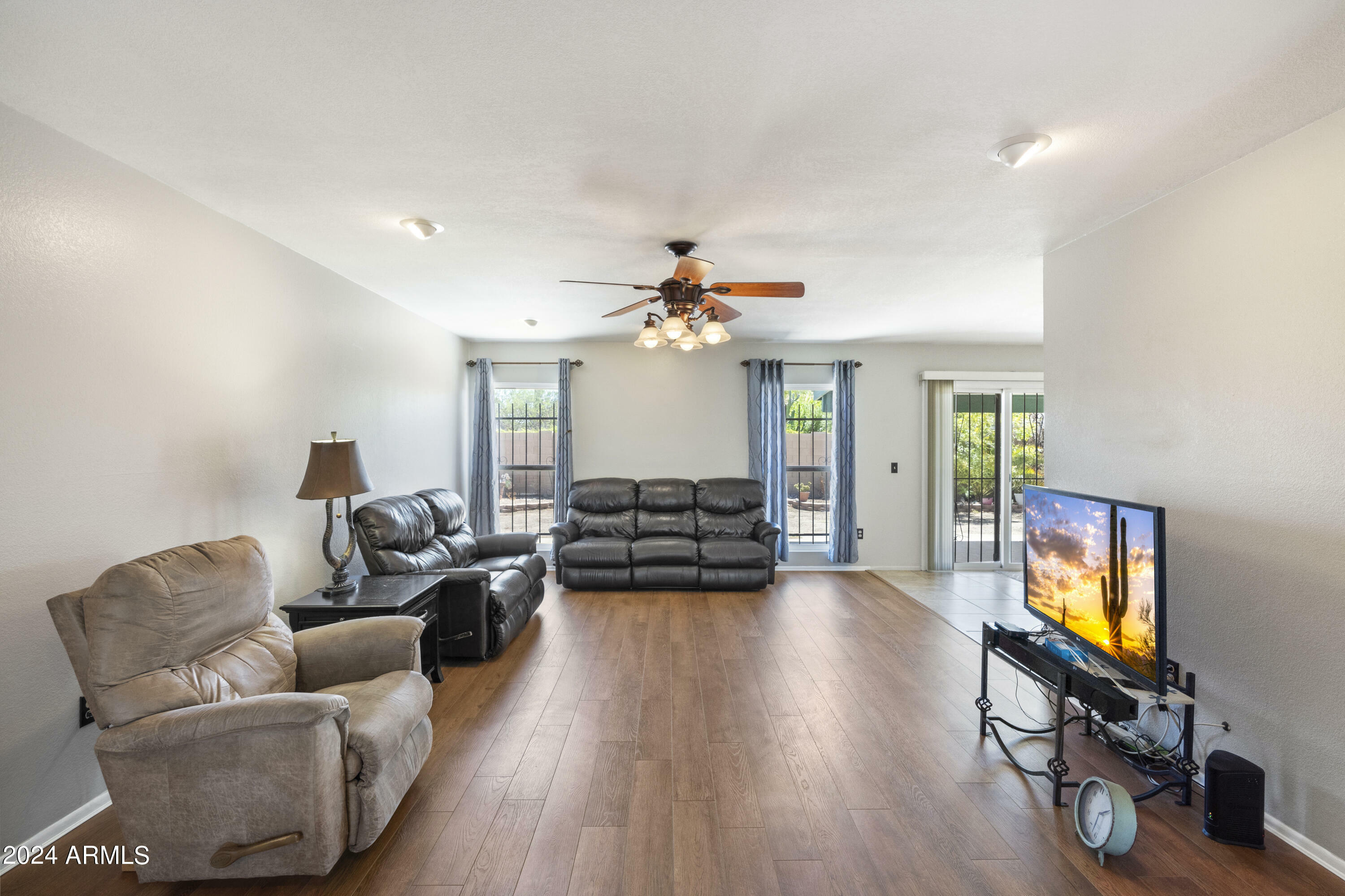 Property Photo:  1109 W Manhatton Drive  AZ 85282 