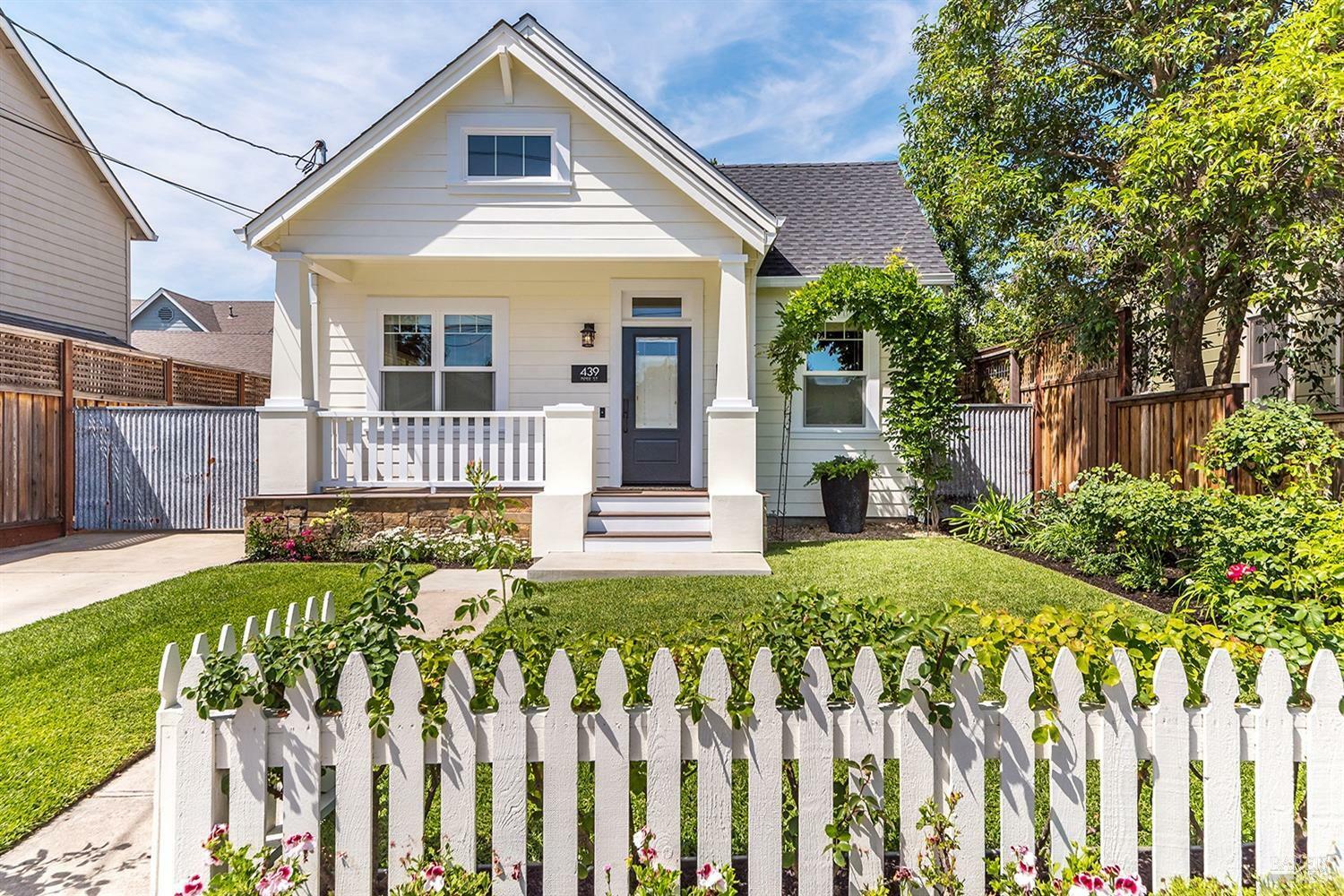 Property Photo:  439 Piper Street  CA 95448 